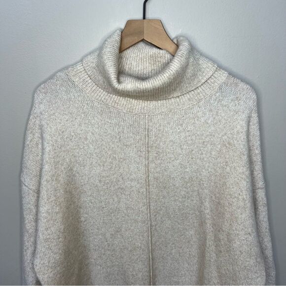H&M Turtleneck Sweater Chunky Knit Oversized Beige Oatmeal Cream Size Medium - Picture 3 of 10